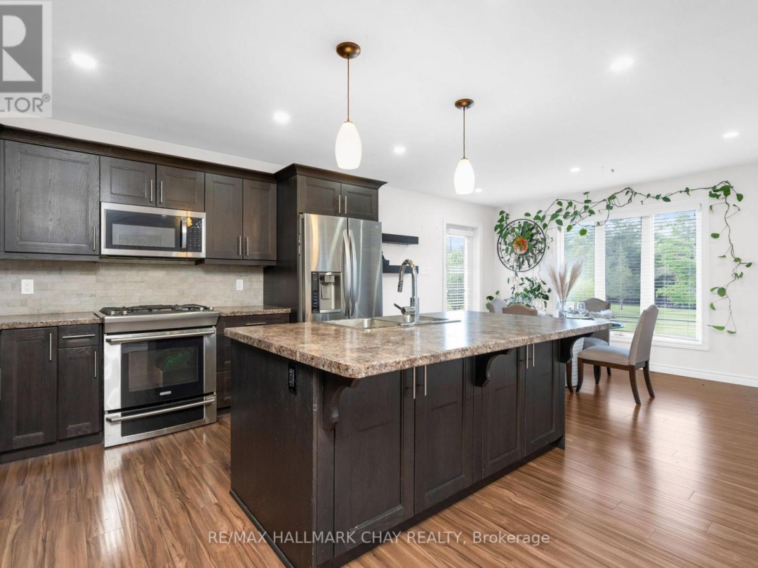 2052 MARCHMONT ROAD, 