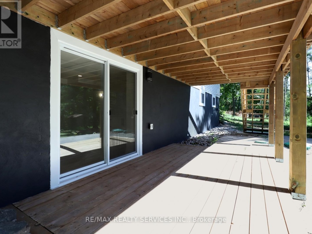8570 HWY 12, 