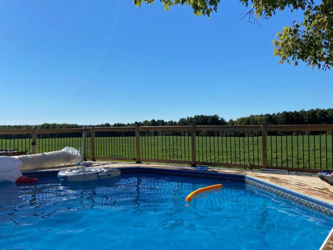 650 Mertz Corner Road, Tiny