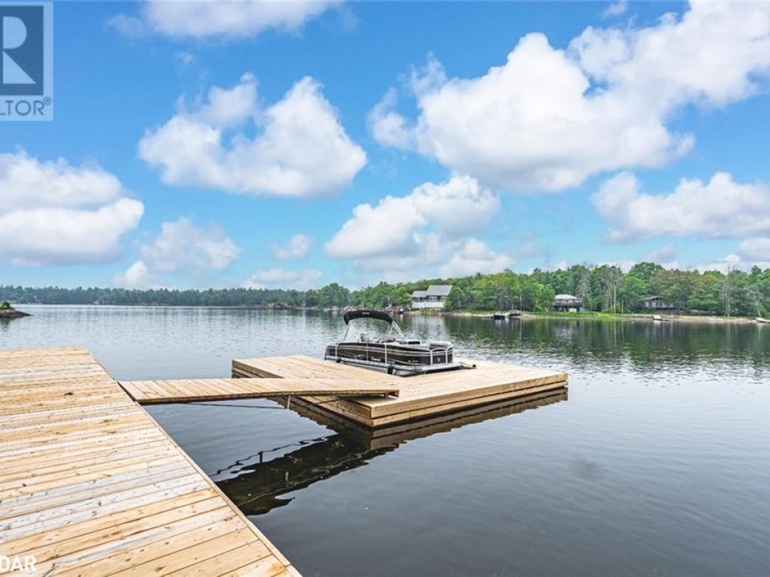 2 IS 880 GEORGIAN BAY, 