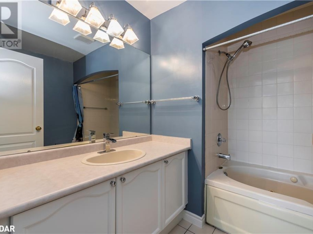 30 Laguna Parkway Unit# 16, Brechin