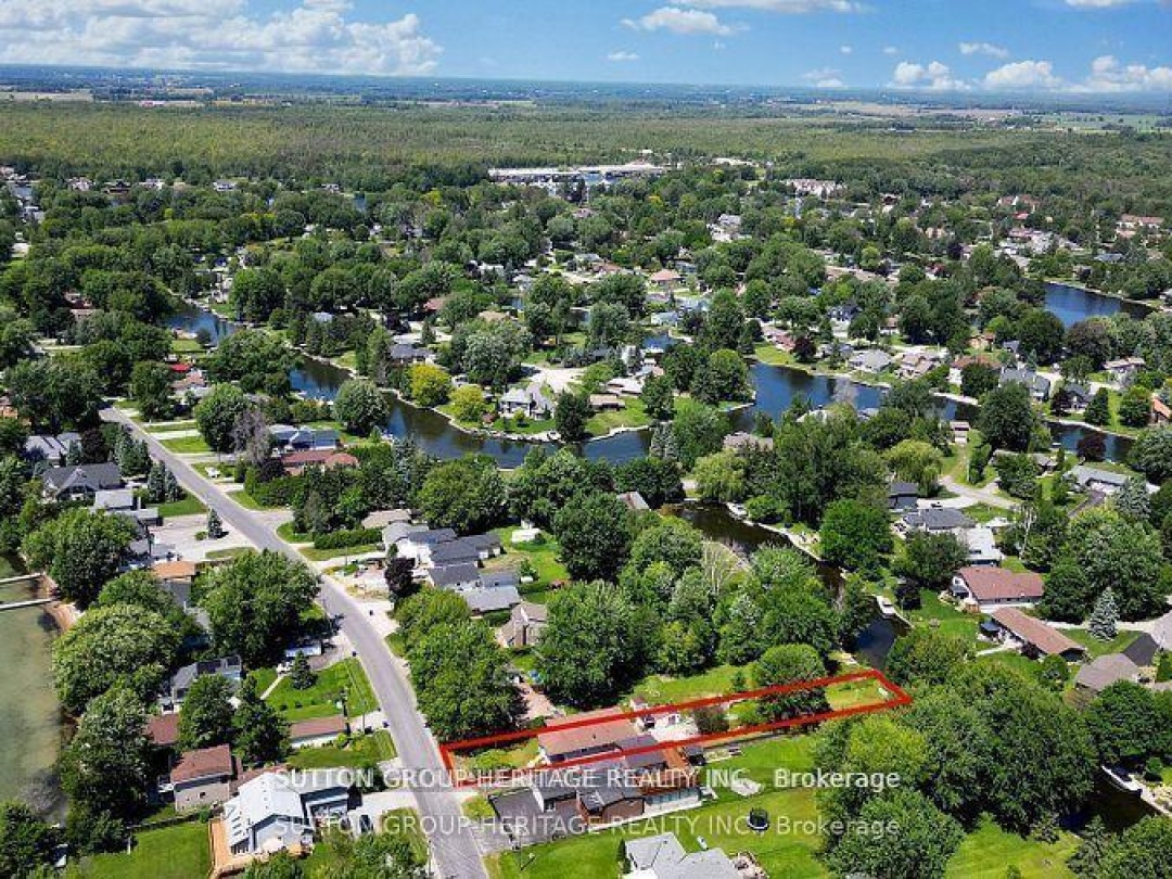 29 Lake Avenue, Lake Simcoe