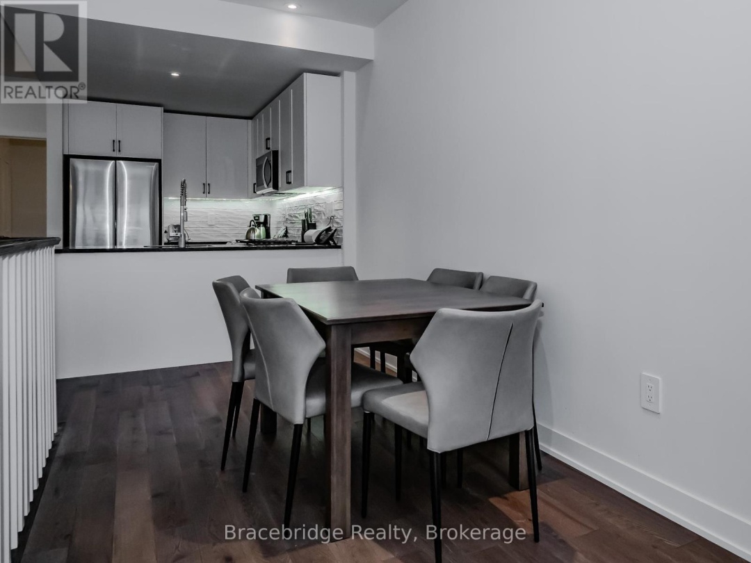 Bhv B203 1869 Muskoka Rd 118 Highway W, 