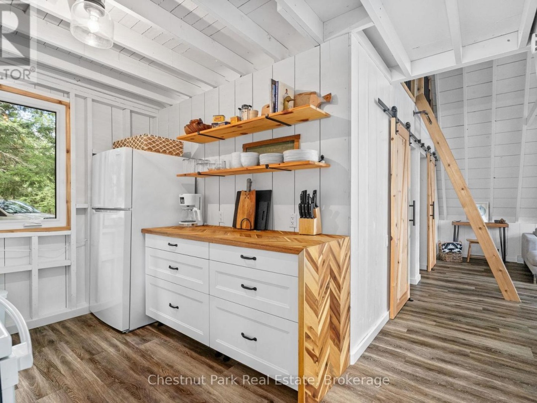 517 MOHAWK ROAD, 