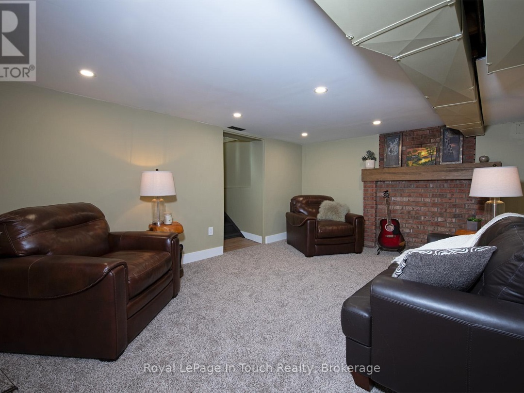 8 CYRIL MARTIN PLACE, 