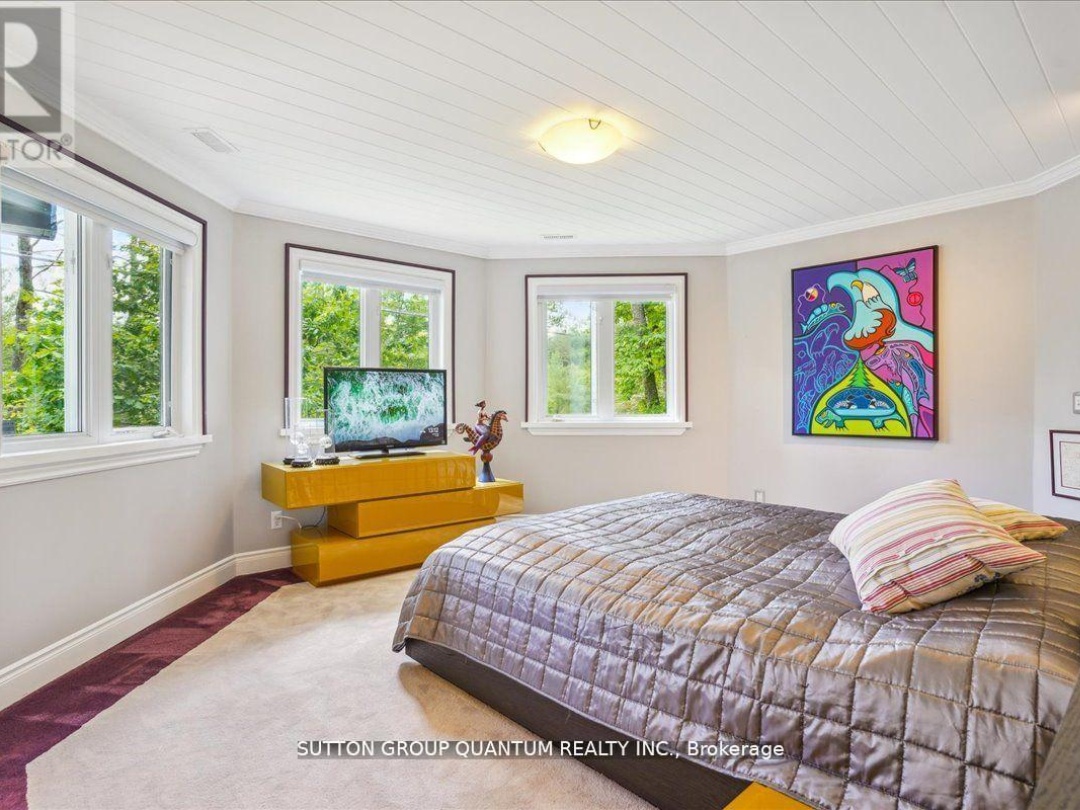 167 Santas Village Road, Muskoka River