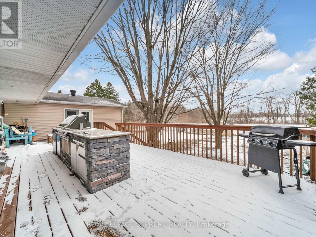 8740 12 Highway, Oro-Medonte
