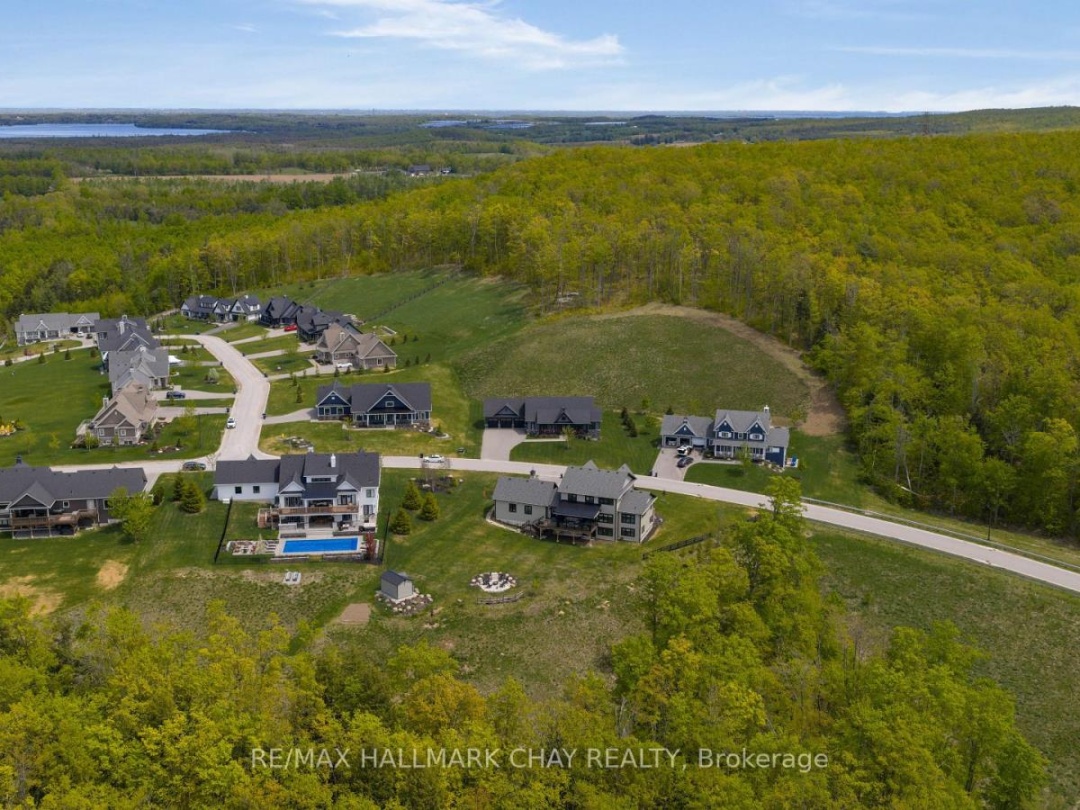 43 Thoroughbred Drive, Oro-Medonte
