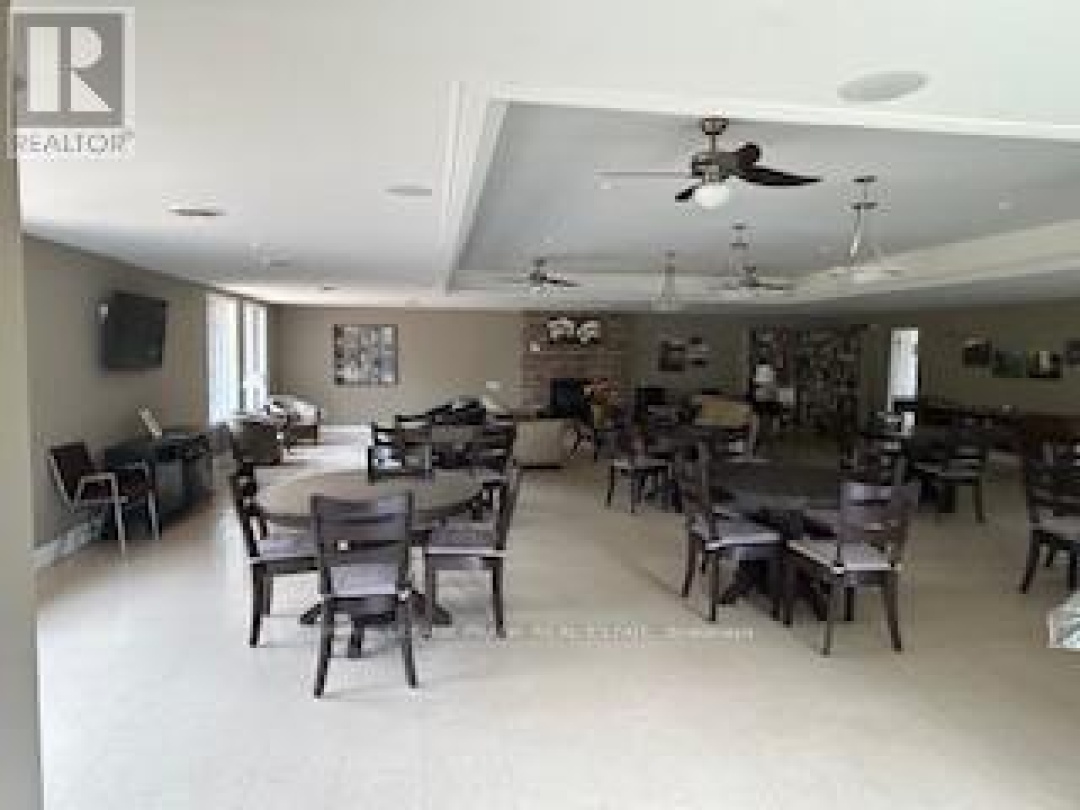 202 - 200 EAST STREET S, 