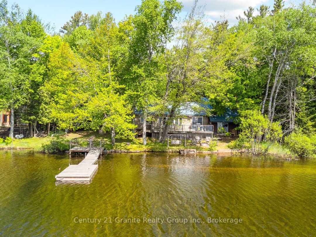 1036 Shirleys Road, Haliburton Lake