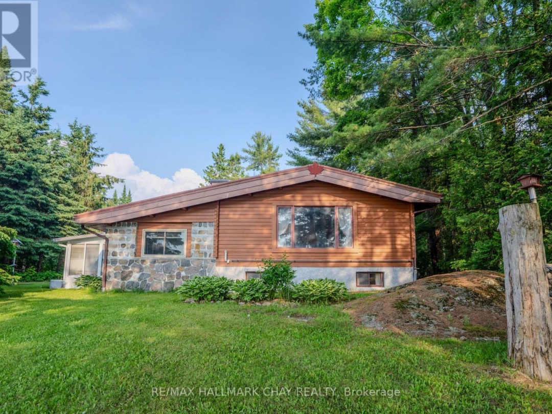 1070 CHAIKOF ROAD, Reay Lake