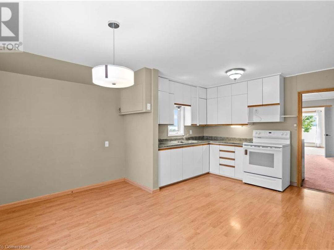 2703 LAKESIDE Drive, 