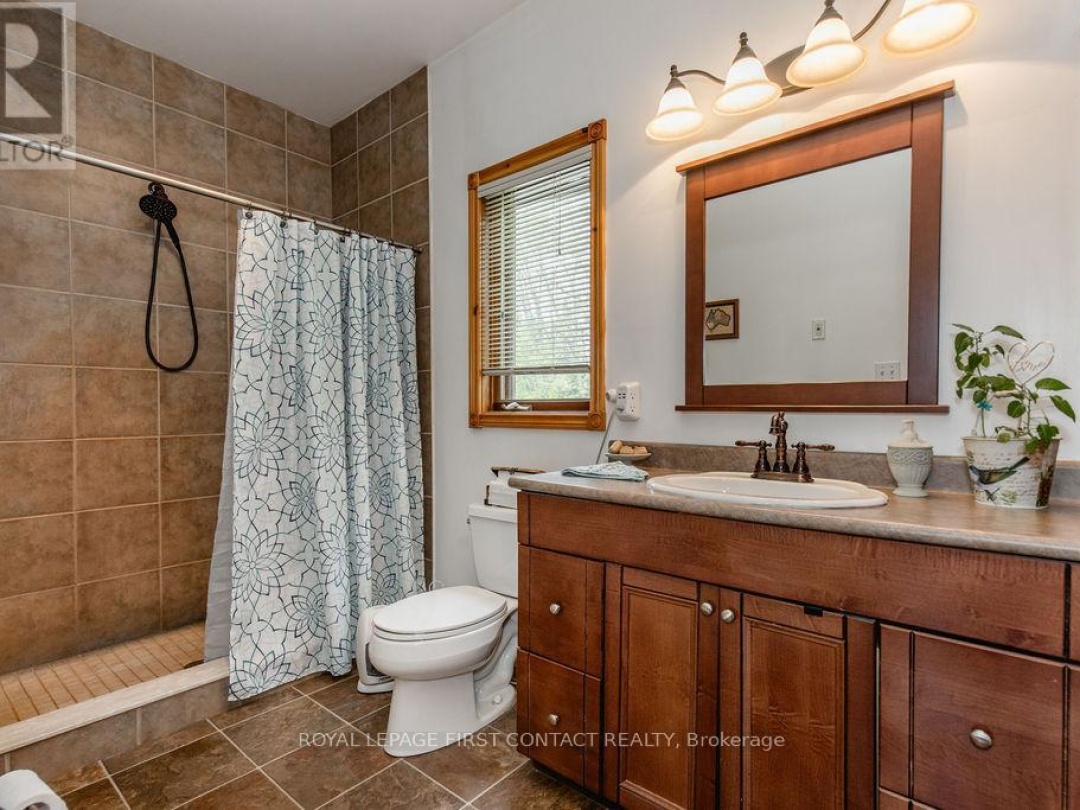 4447 ORKNEY BEACH ROAD, Lake Simcoe