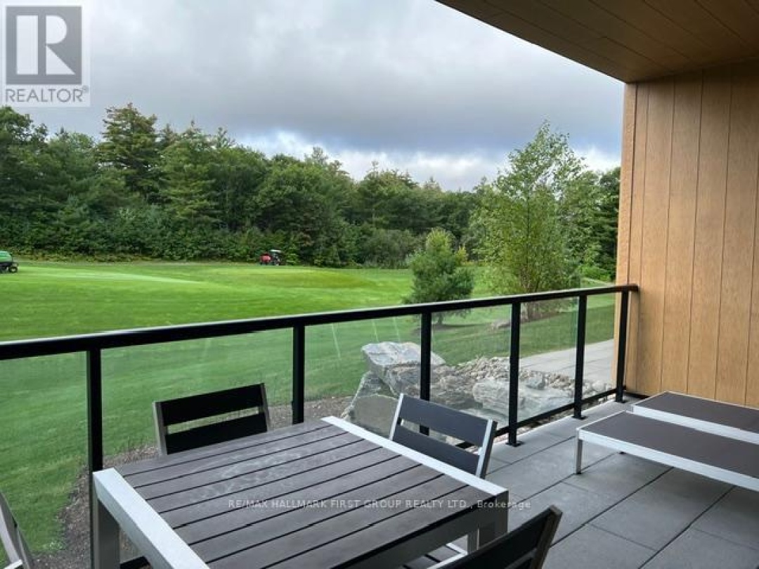 104 - 120 CARRICK TRAIL, 