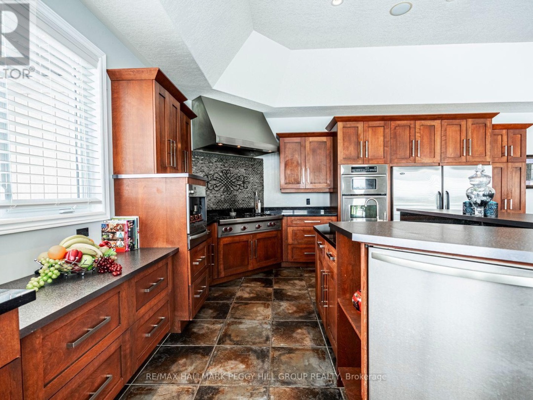 1372 DIVISION ROAD E, 