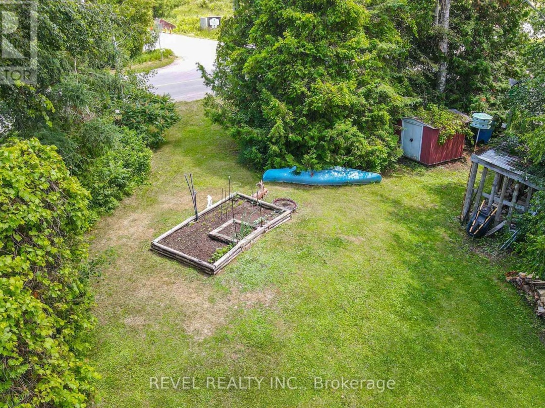 883 CENTENNIAL PARK ROAD, 