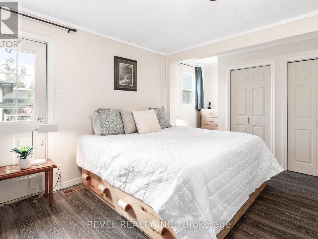 883 CENTENNIAL PARK ROAD, 