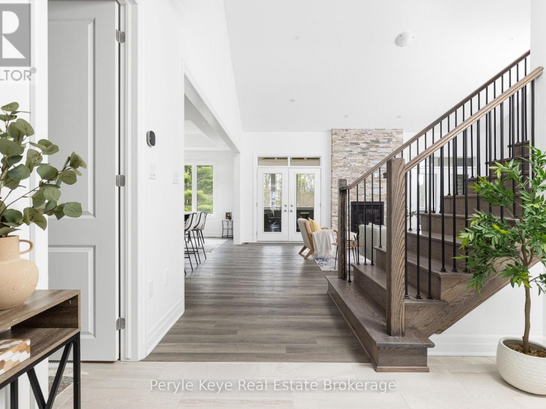 30 Dyer Crescent, Bracebridge