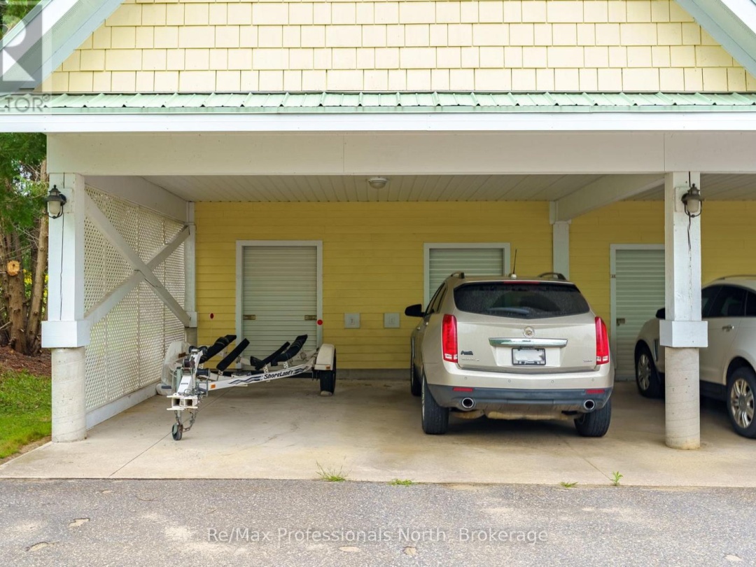 207 - 110 STEAMSHIP BAY ROAD, Muskoka Bay