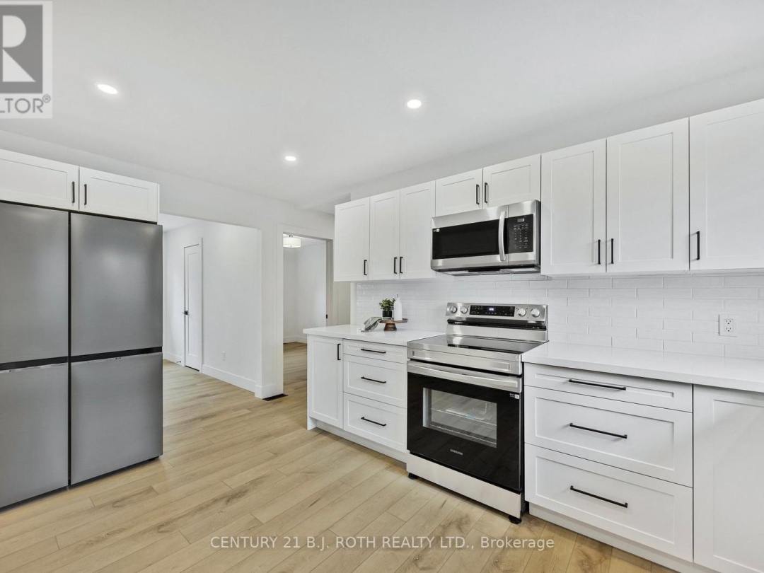 185 SILVER BIRCH CRESCENT, 