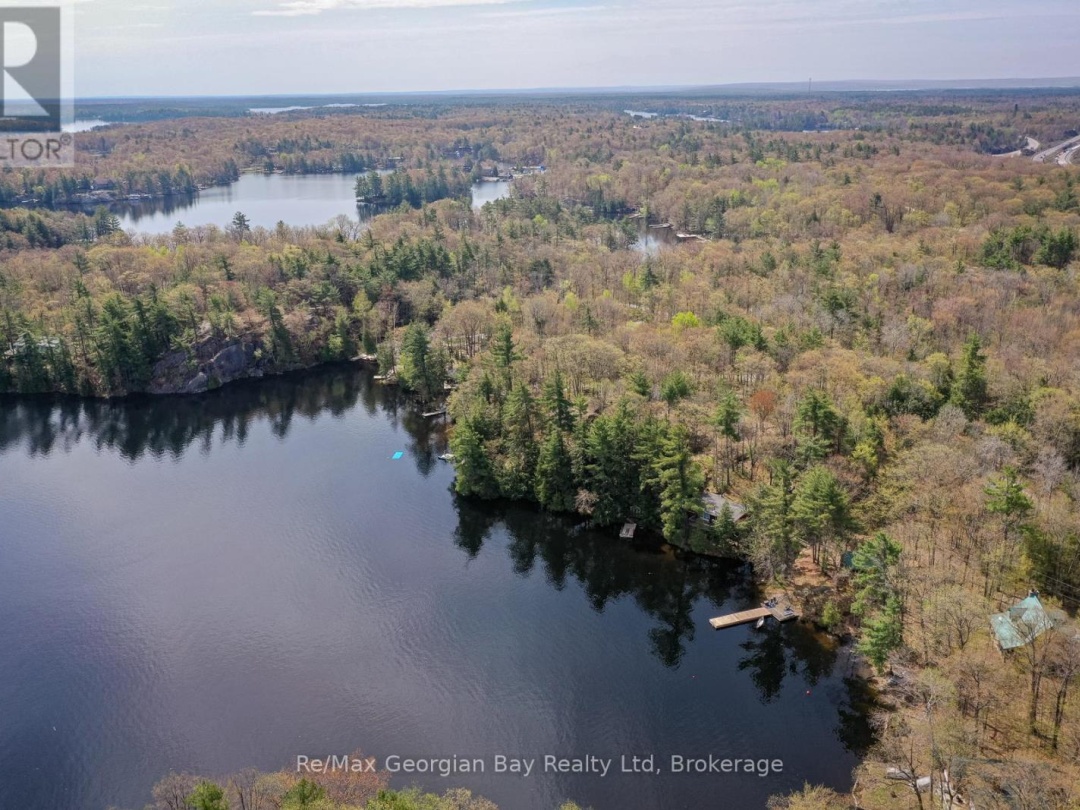 214 Trans Canada Bay Road, Six Mile Lake