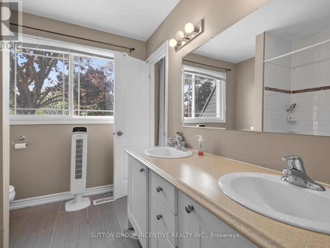 36 - 12 LANKIN BOULEVARD, 