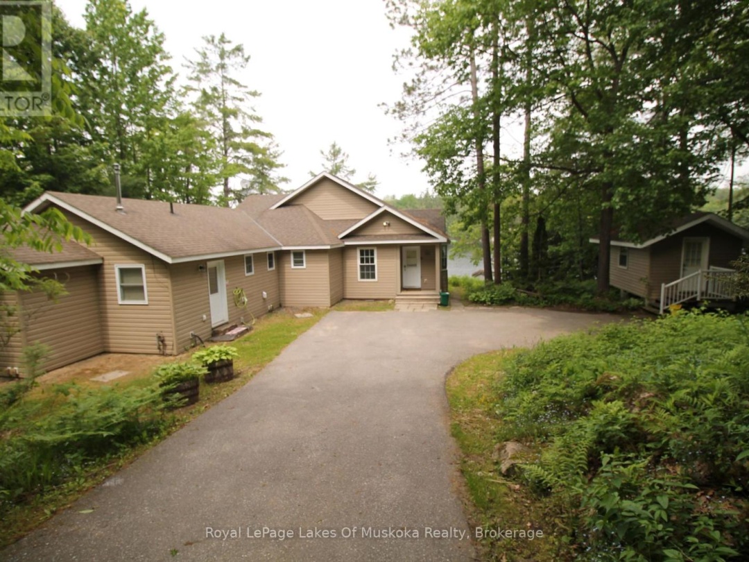 49 Pinetree Road, Loon Lake