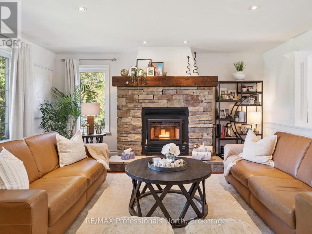 23 THOMAS CRESCENT, 