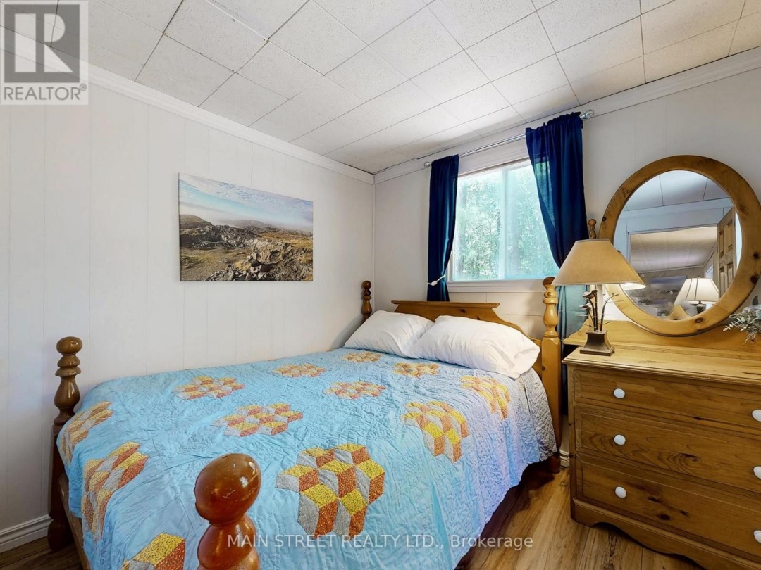 2 Ceadarhurst Avenue, Sturgeon Lake