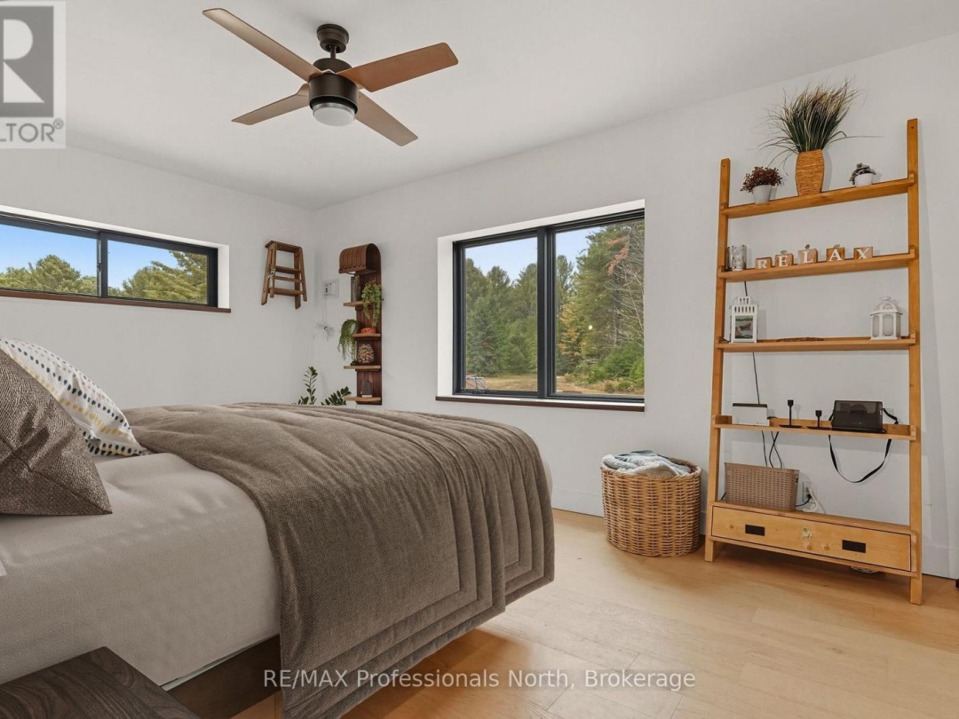 1064 NAISMITH ROAD, 