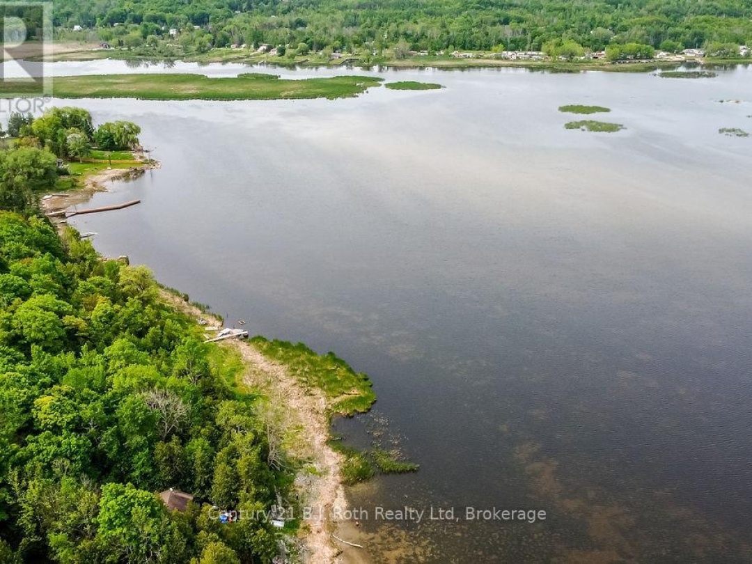 1755 Twin Oaks Crescent, Matchedash Bay