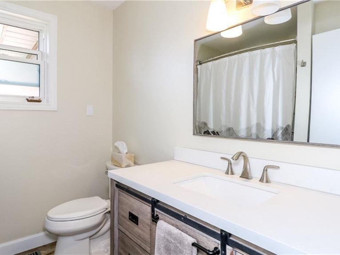 1 MARIPOSA Drive, 