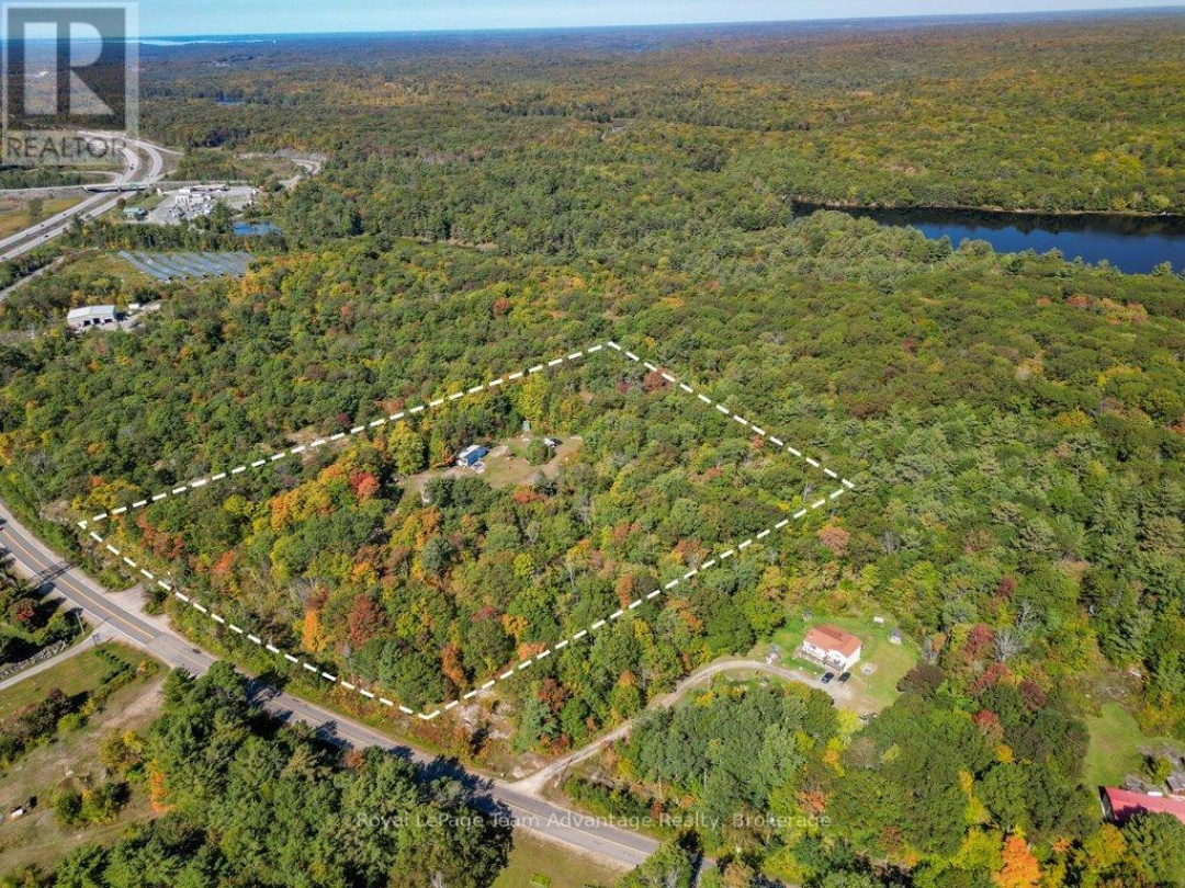 18 HORSESHOE LAKE ROAD, 