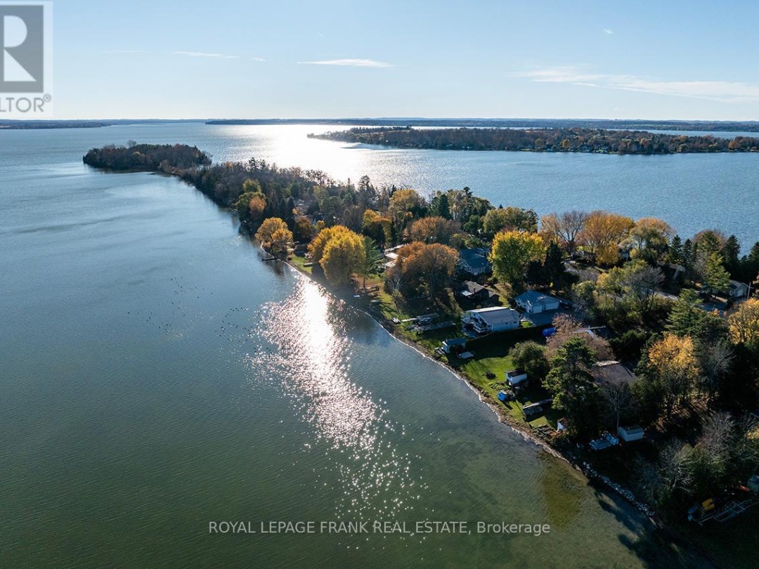 121 BALL POINT ROAD, Lake Scugog