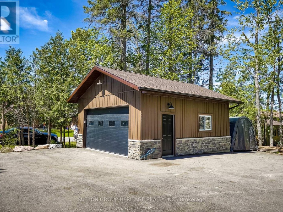 30 Pirates Glen Drive Nw, Pigeon Lake