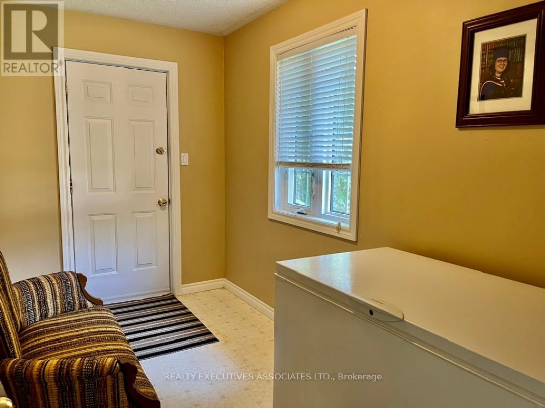 22 Lakeview Boulevard, Lake Scugog