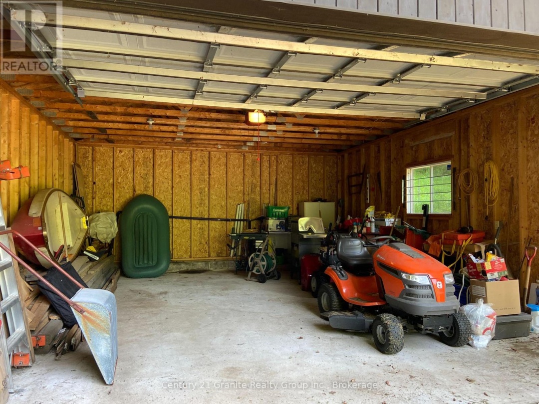 1549 TRAPPERS TRAIL ROAD, 