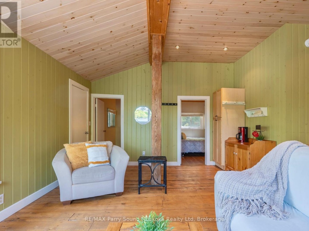 7 ISABELLA ISLAND, 