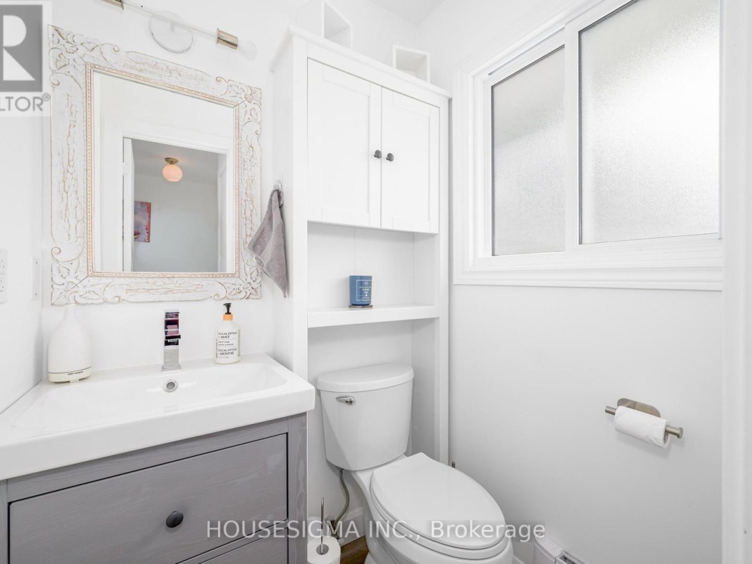 19 - 4 PARADISE BOULEVARD, 