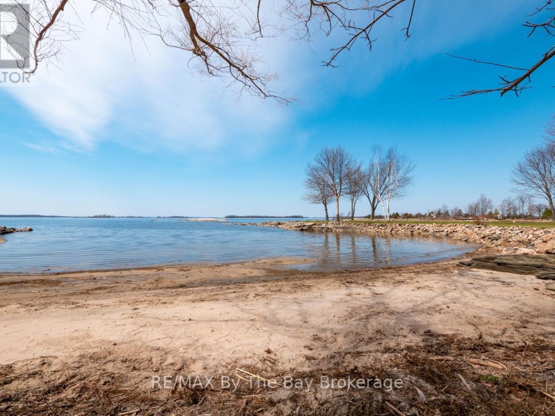 80 Arbour Trail, Georgian Lake