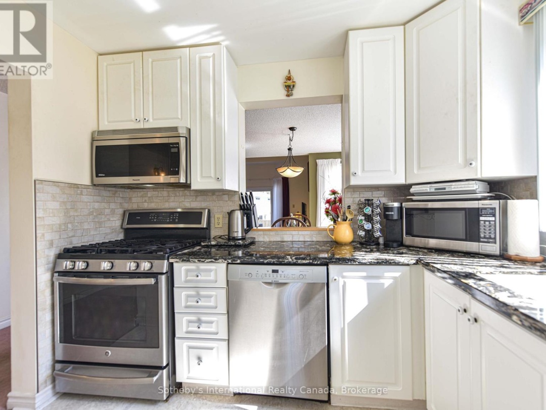 104 10 Museum Drive, Orillia