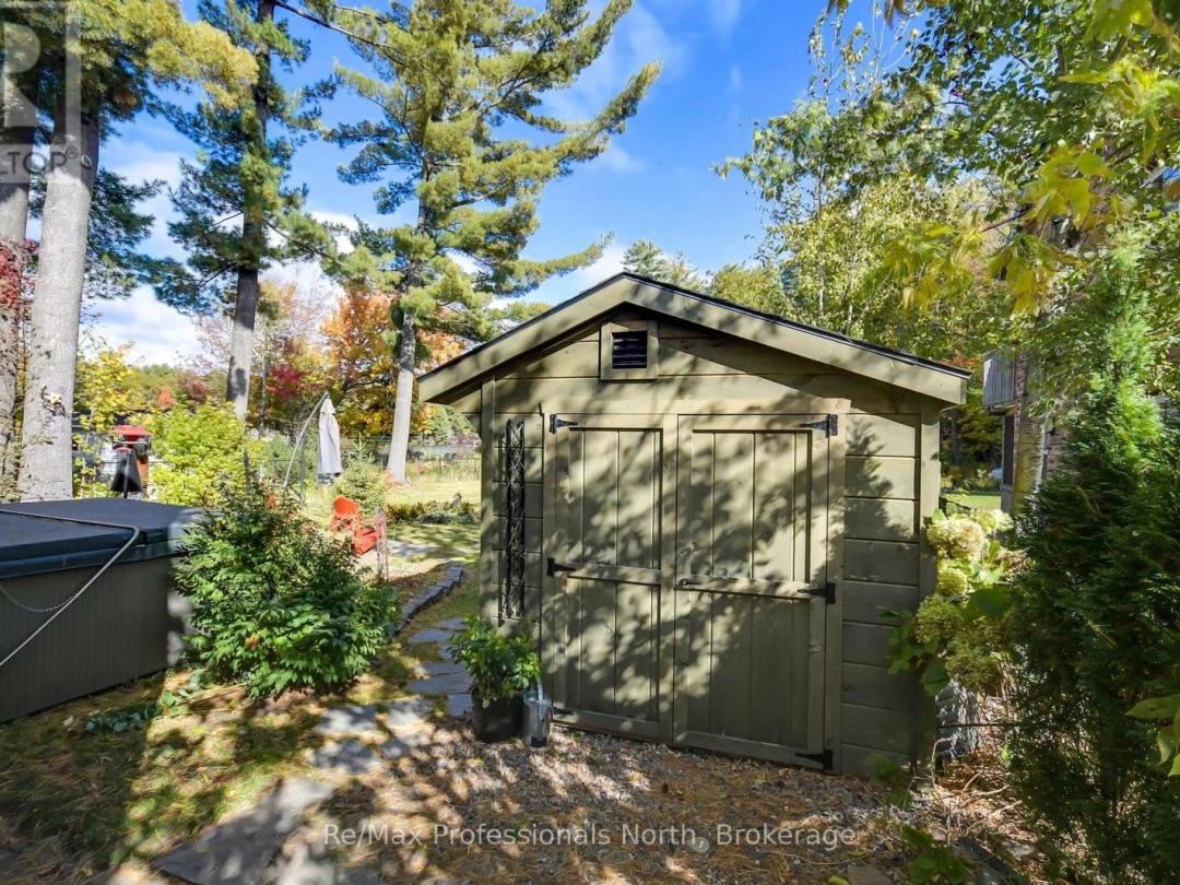 324 Bethune Drive N, Gull Lake