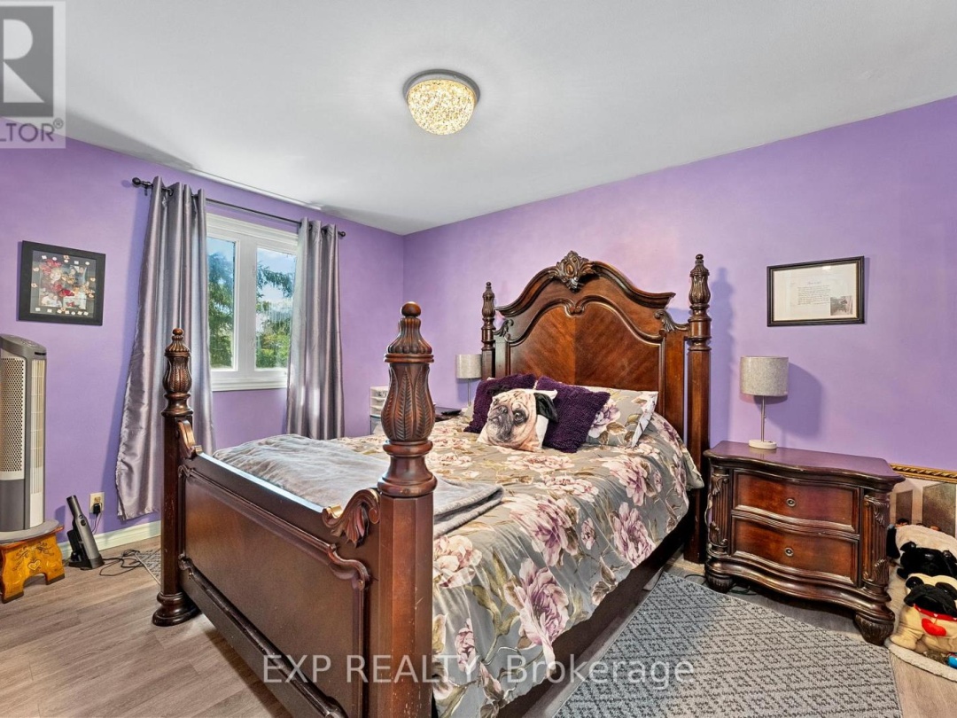 354 LAKELAND CRESCENT, 
