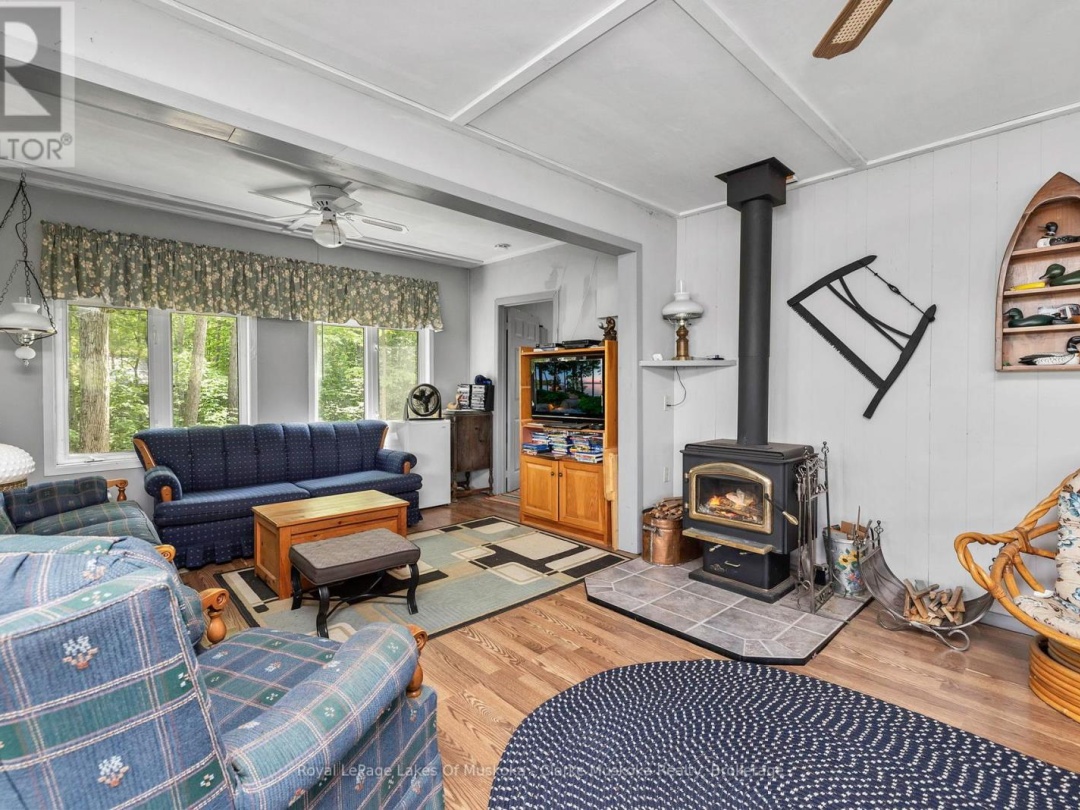 78 IS 180 SEVERN RIVER ISLAND, 