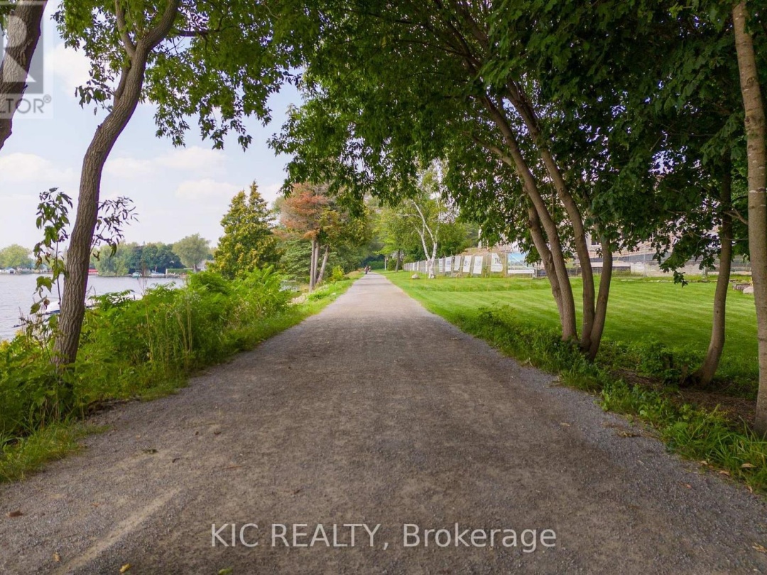 304 99 Louisa Street, Cameron Lake