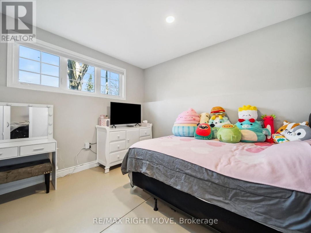 1 & 2 - 112B CREIGHTON STREET S, Ramara (Atherley)