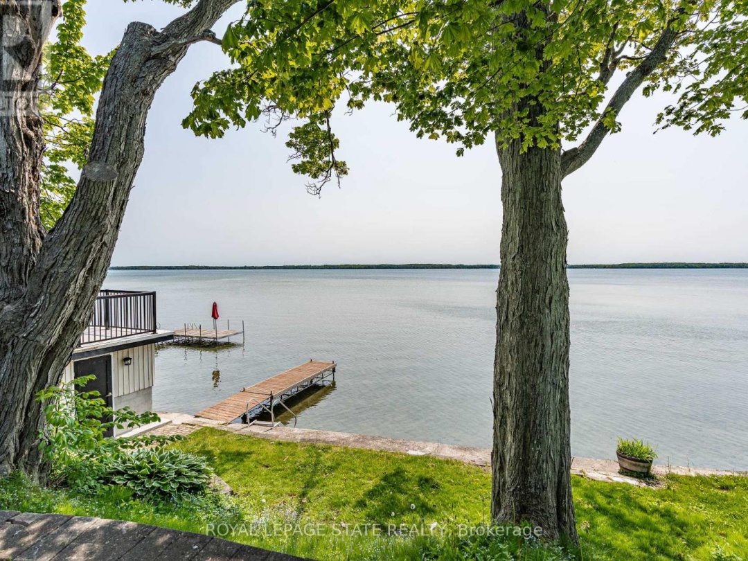 2703 LAKESIDE DRIVE, 