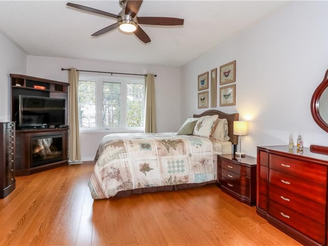 28 MASTERS Crescent, 