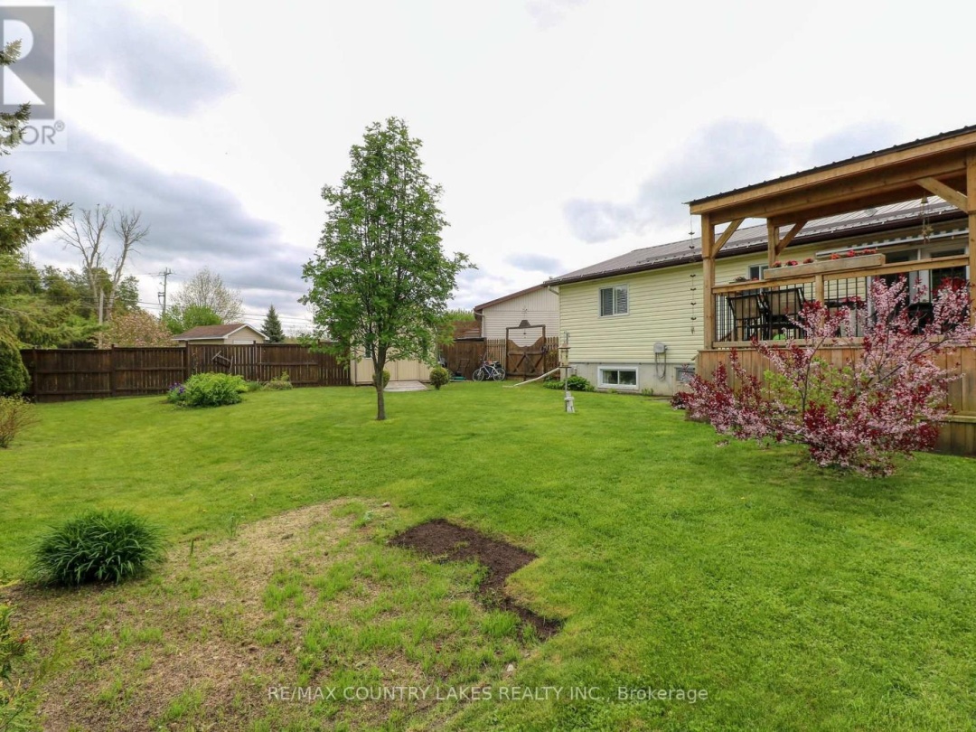 86 Beechwood Avenue, Lake Simcoe