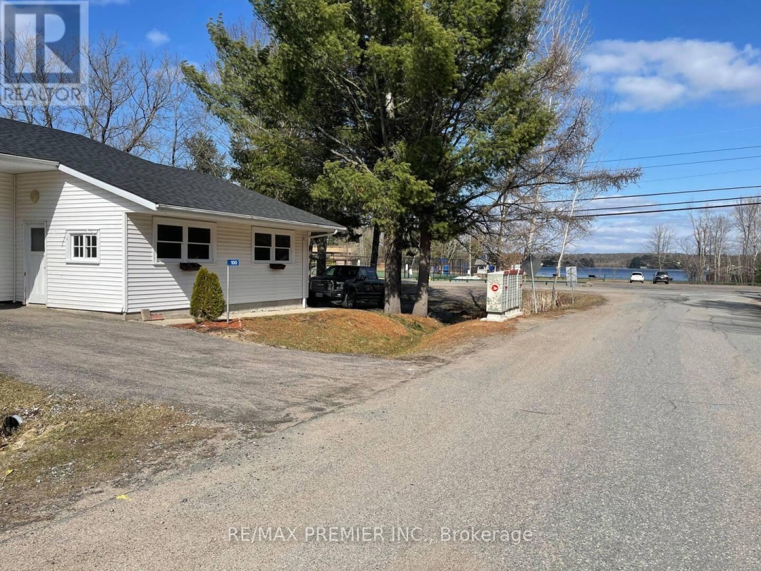 100 Readman Street, Lake Muskoka
